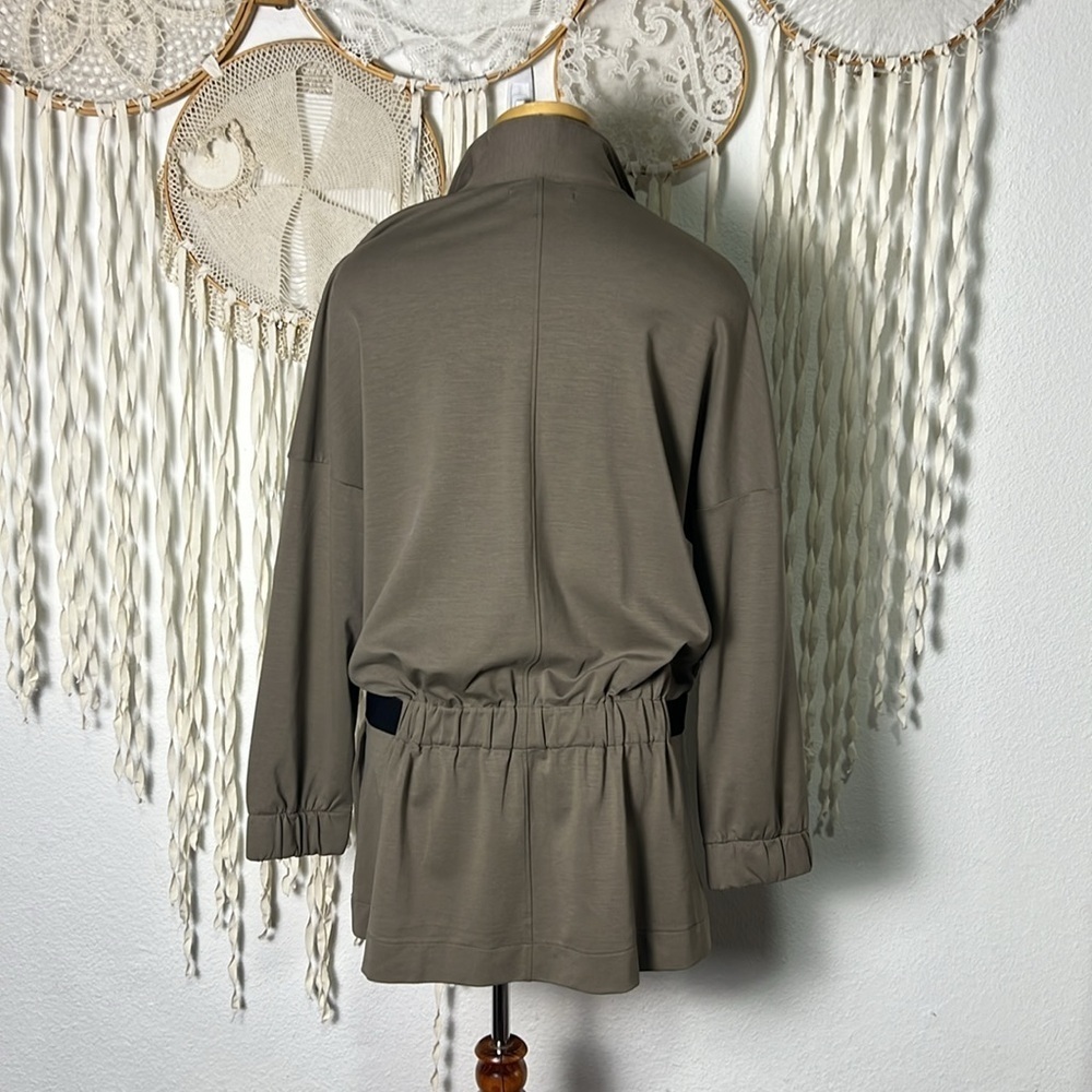 Epoque Evolution Taupe Quarter Zip Pull Over Size… - image 6